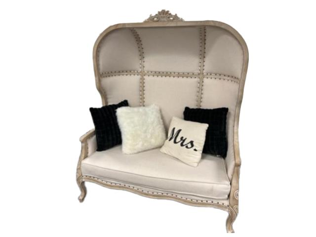 Rental store for MAGNOLIA CANOPY LOVESEAT in Mishawaka IN