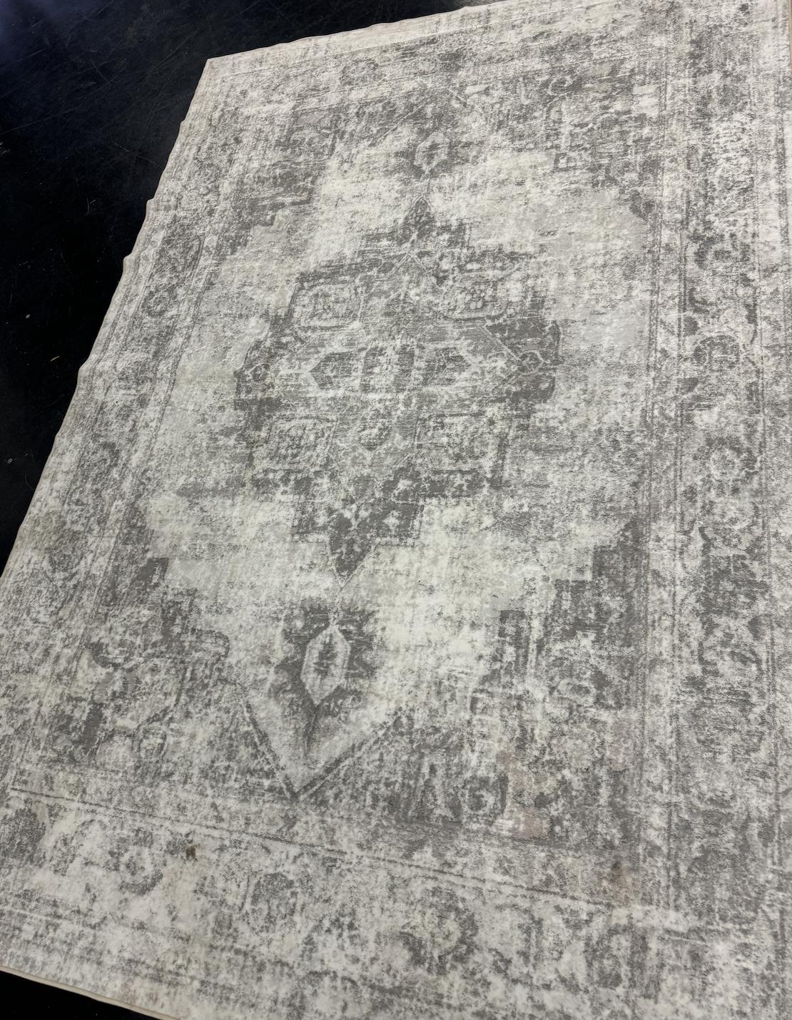 Rental store for GREY MEDALLION RUG 6  X 9 in Mishawaka IN