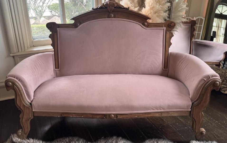 Rental store for PINK VELVET VINTAGE SETTEE in Mishawaka IN